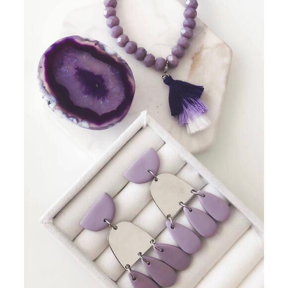 RETAIL $35 Kinsley Armelle Doris Collection Silver Lilac Earrings - Picture 2 of 2